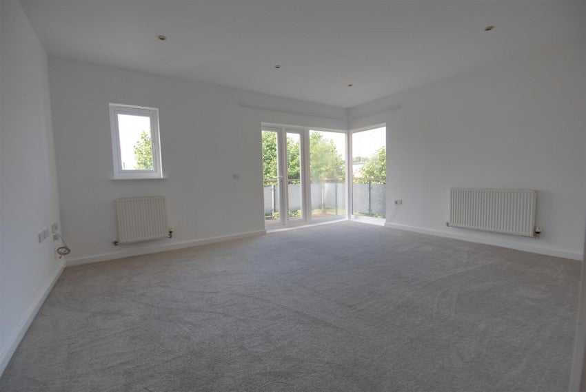 Flat Manhattan Avenue in Watford