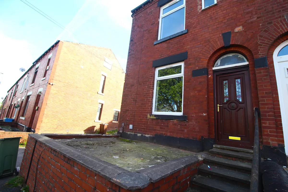 House Roundthorn Road in Oldham