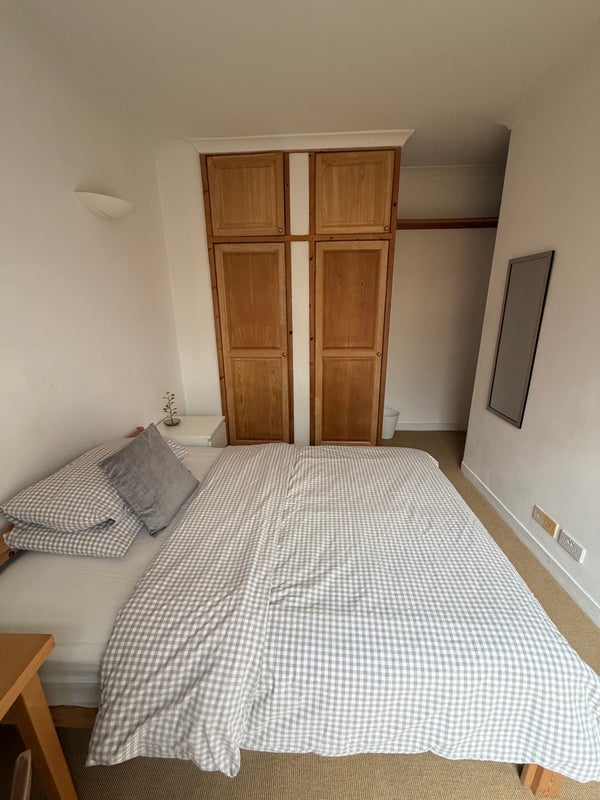 Room Maysoule Road in Greater London