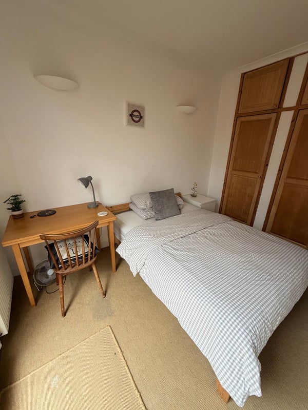Room Maysoule Road in Greater London