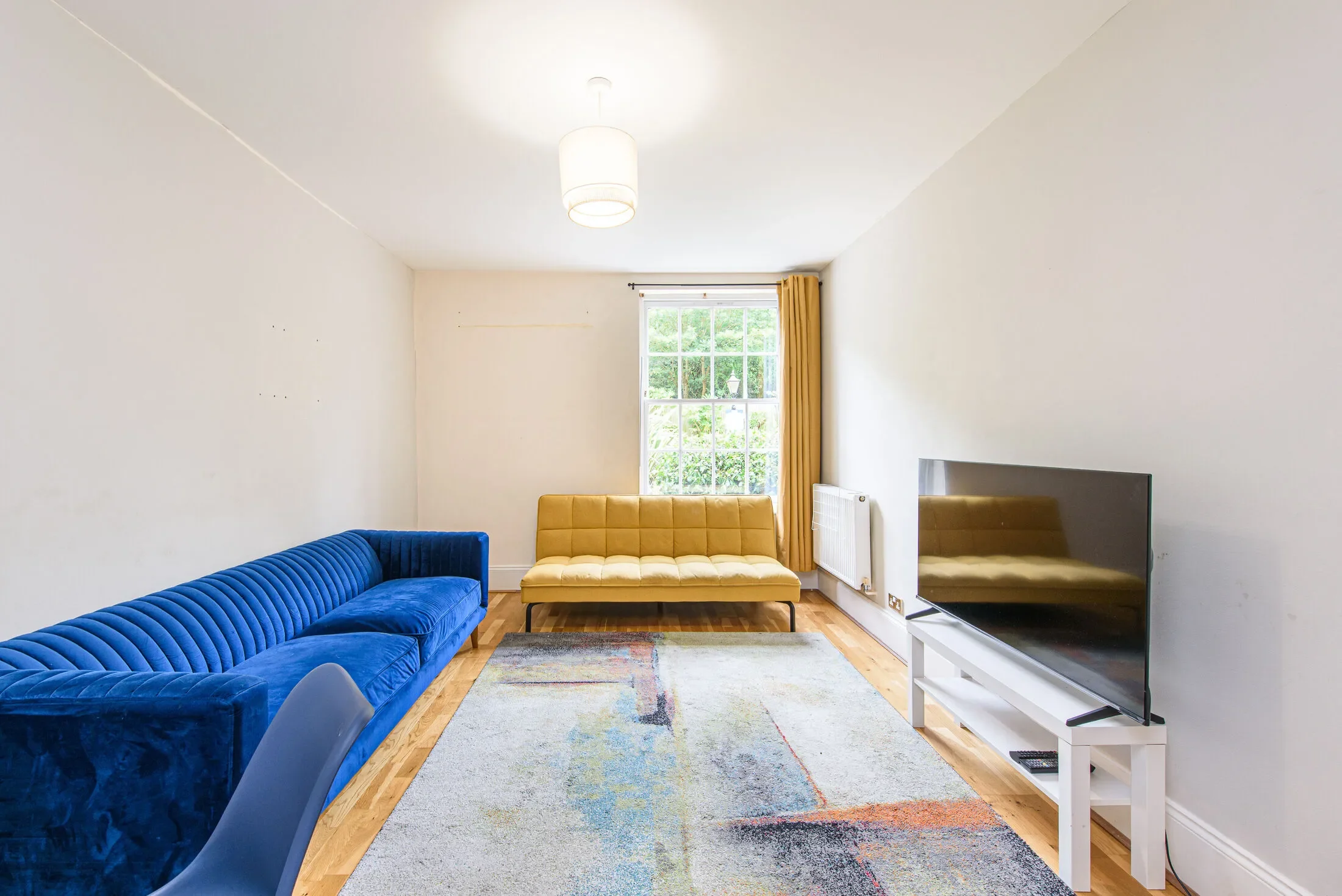 Flat Royal Drive in Greater London