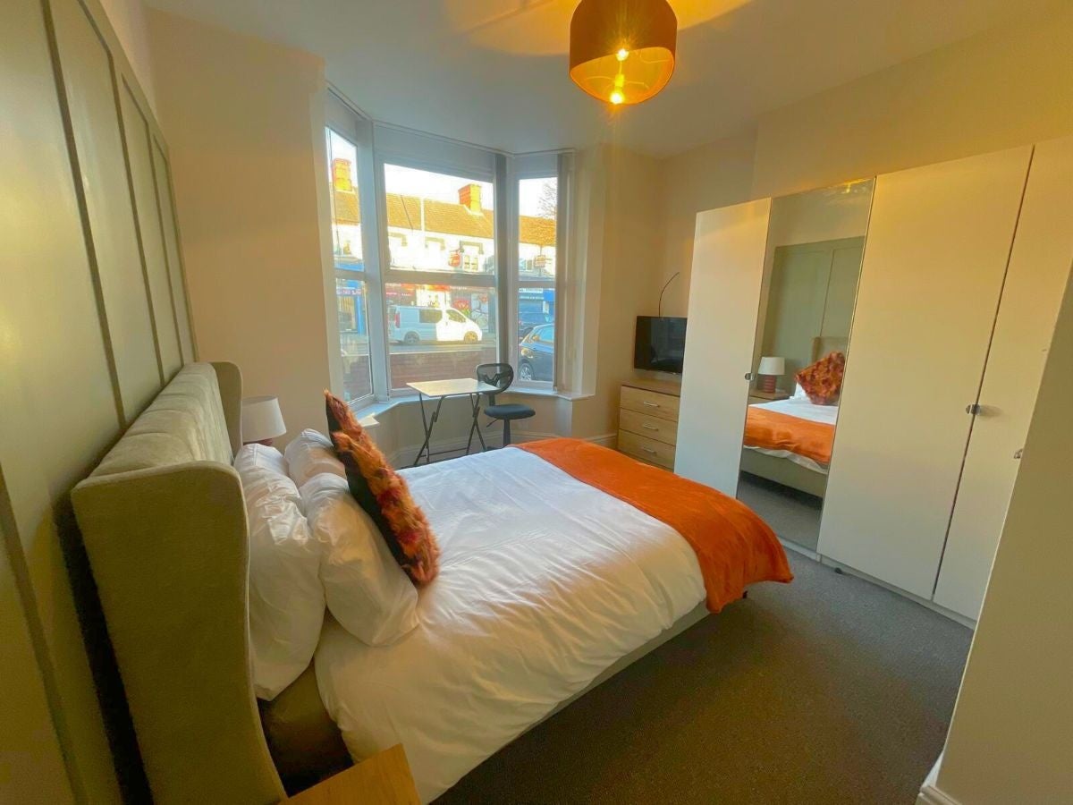 Room Grimsby Road in Cleethorpes