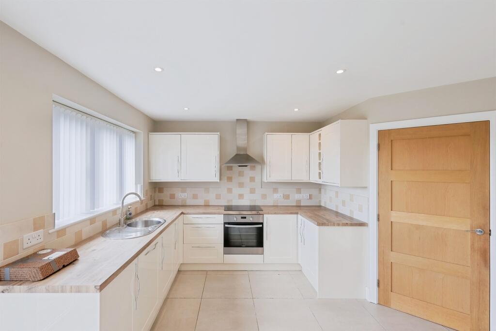 Flat Pagnell Close in Hardingstone