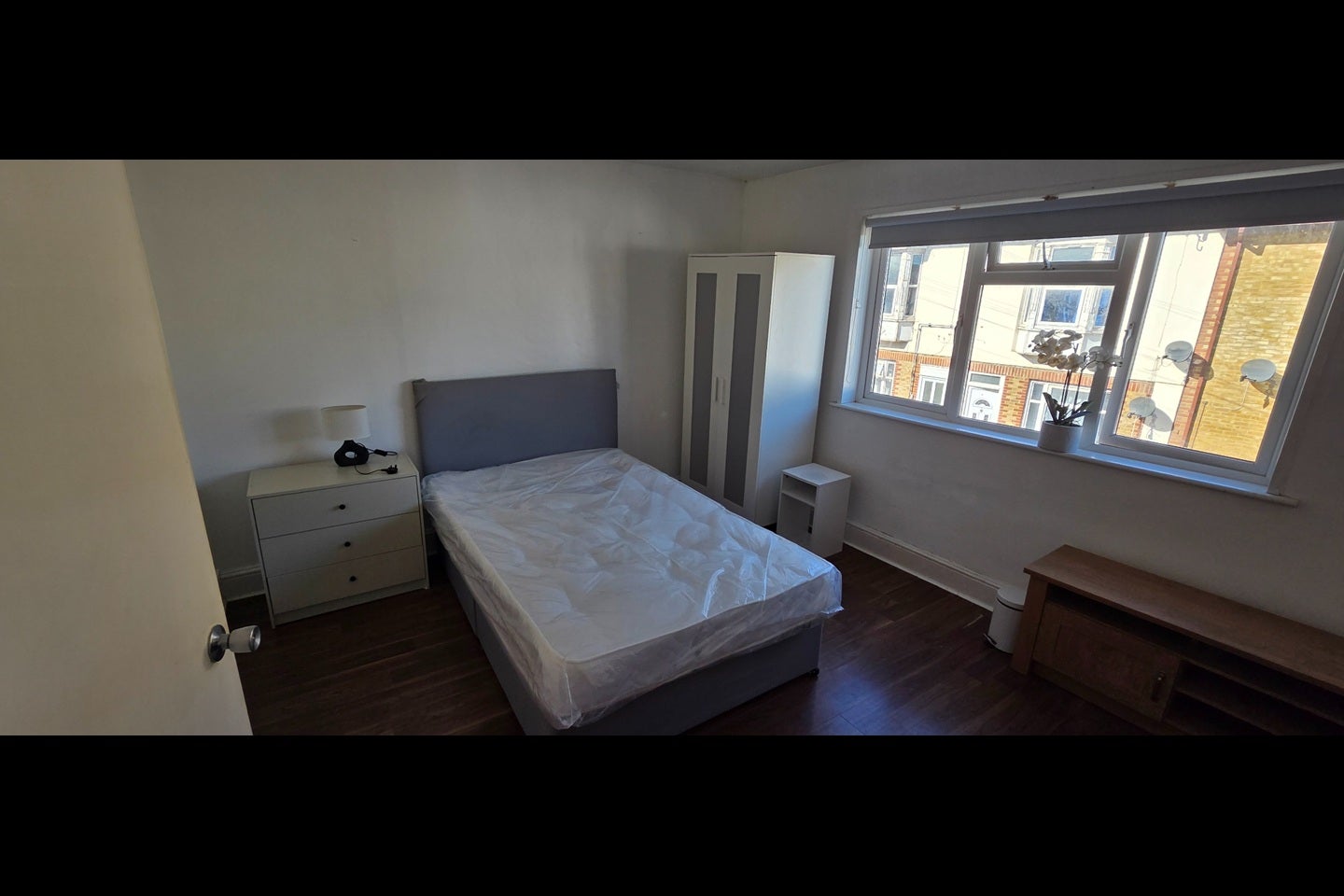 Room Chatsworth Road in Gillingham