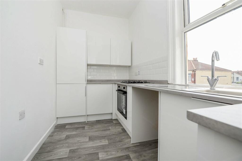 Flat Laburnum Grove in Portsmouth