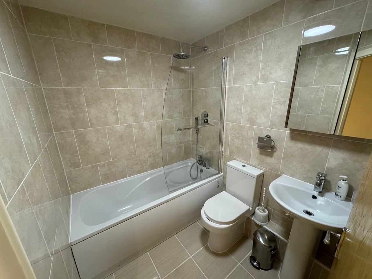 Flat Victory Place in Greater London