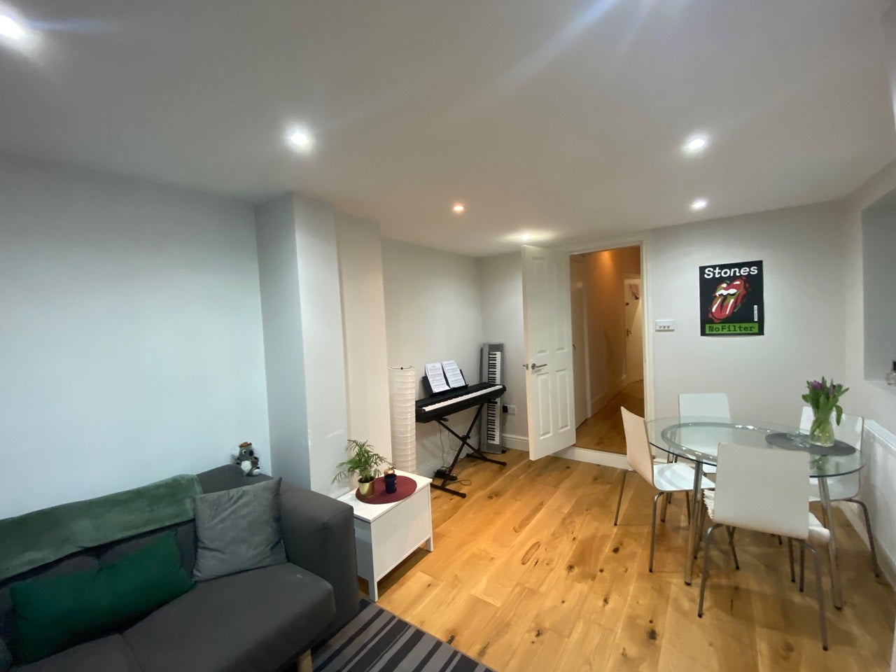 Flat Bracewell Road in Greater London