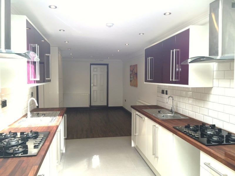 Room Langthorne Road in Greater London