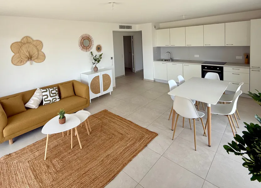 Flat Avenue des Cavaliers in Villeneuve-Loubet