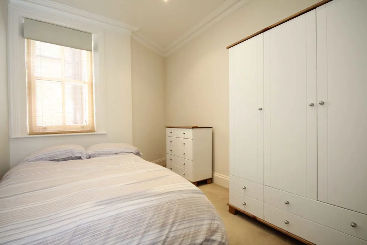 Flat Richmond Road in Greater London