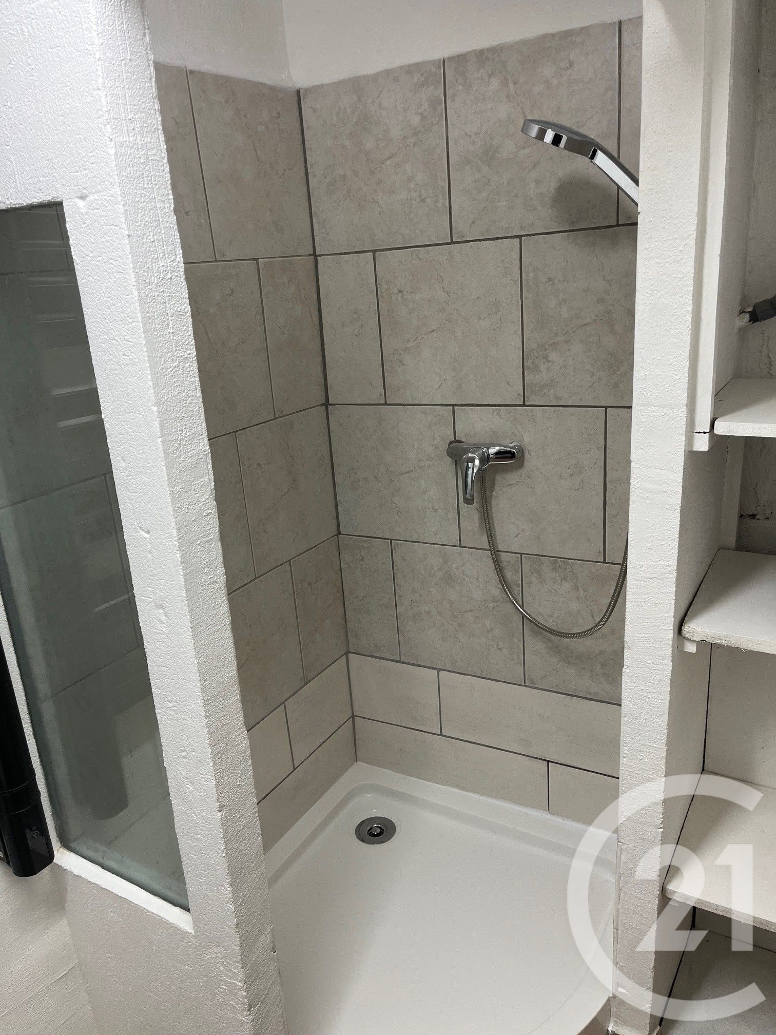 Flat Place Denfert Rochereau in Lunel