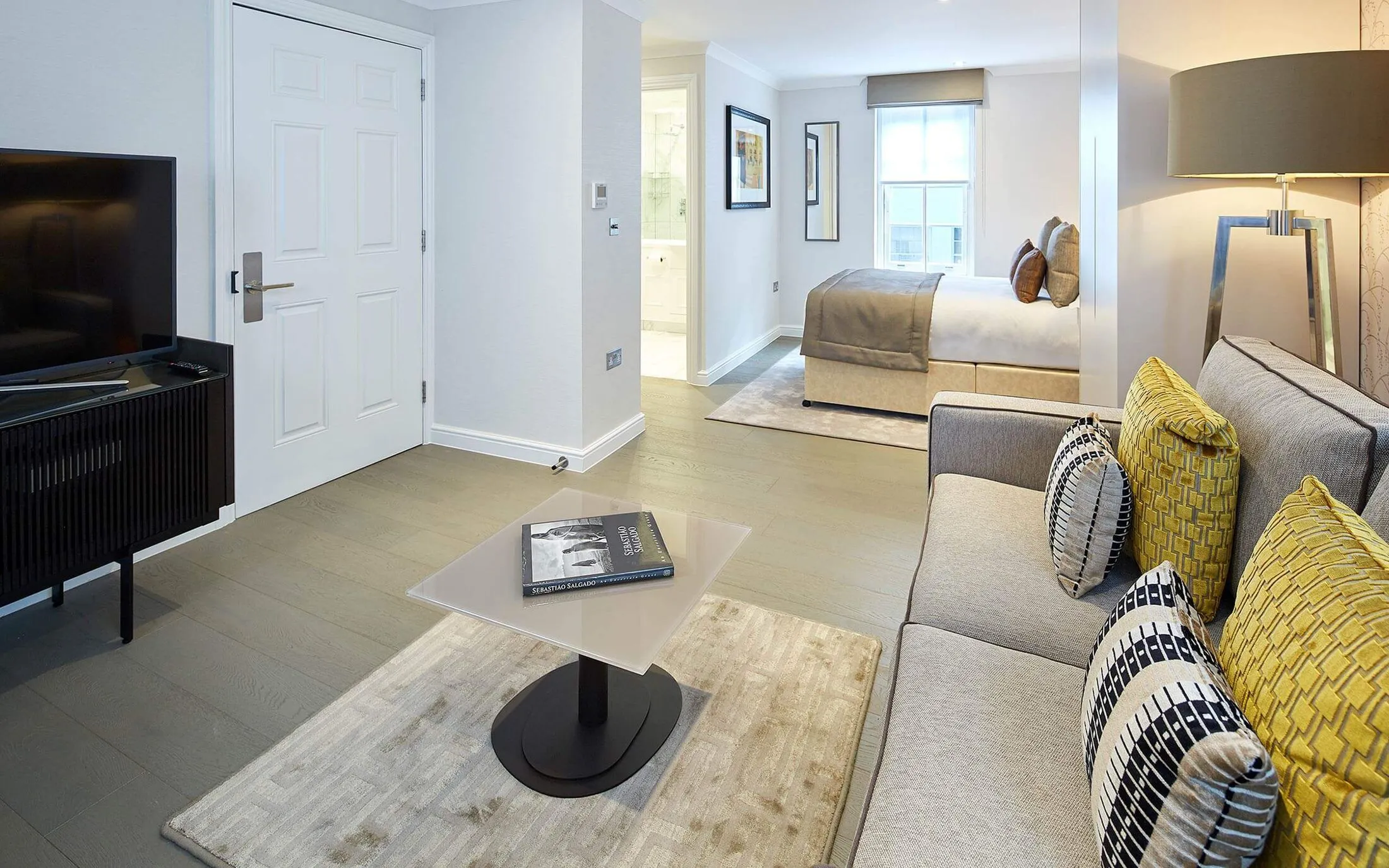 Flat Watling Street in City of London