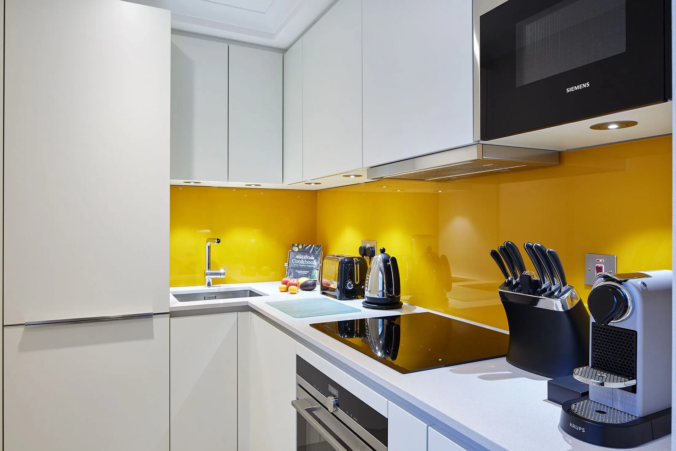 Flat Watling Street in City of London