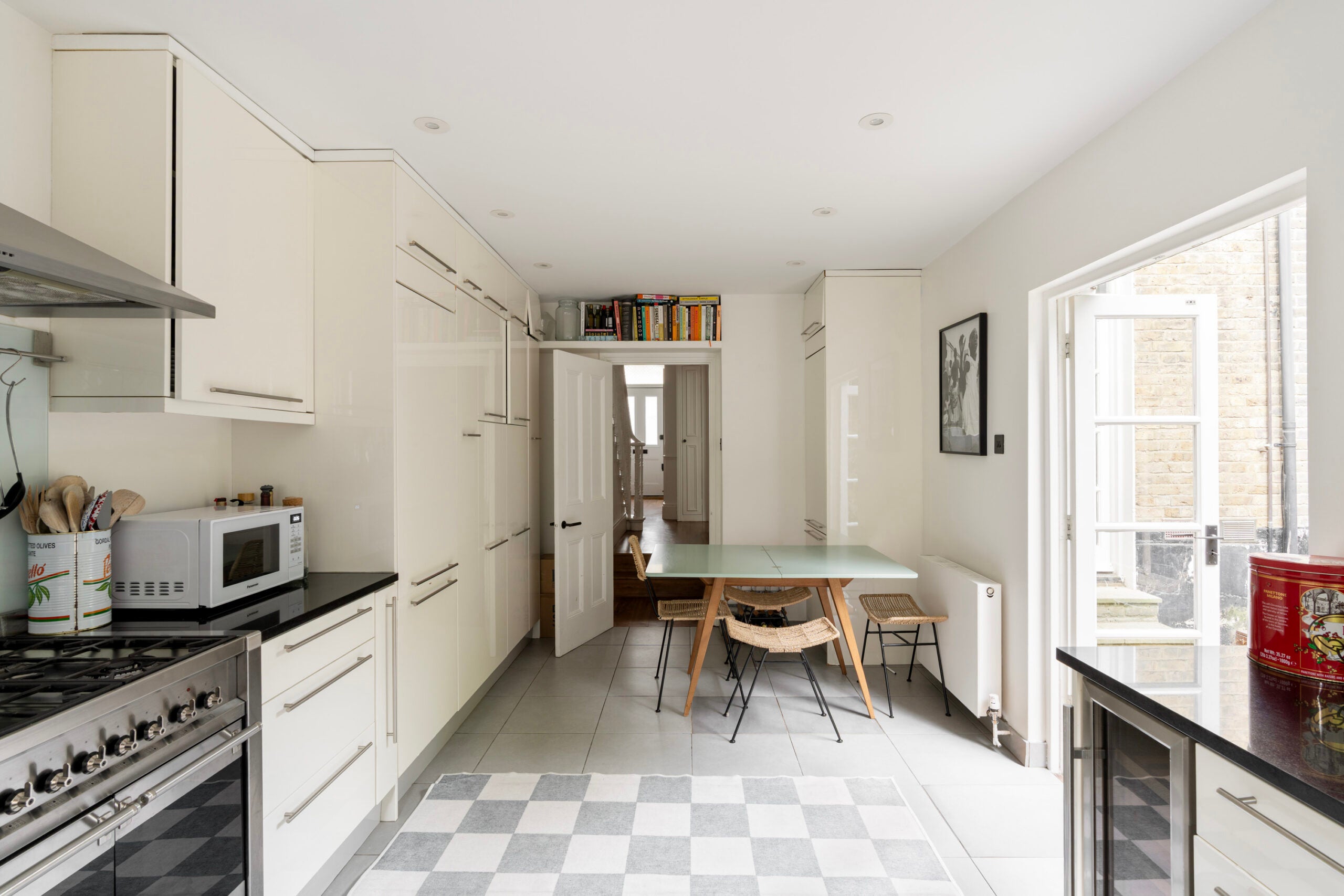 House Frithville Gardens in Greater London