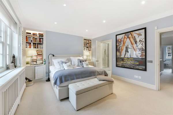House Jubilee Place in Greater London