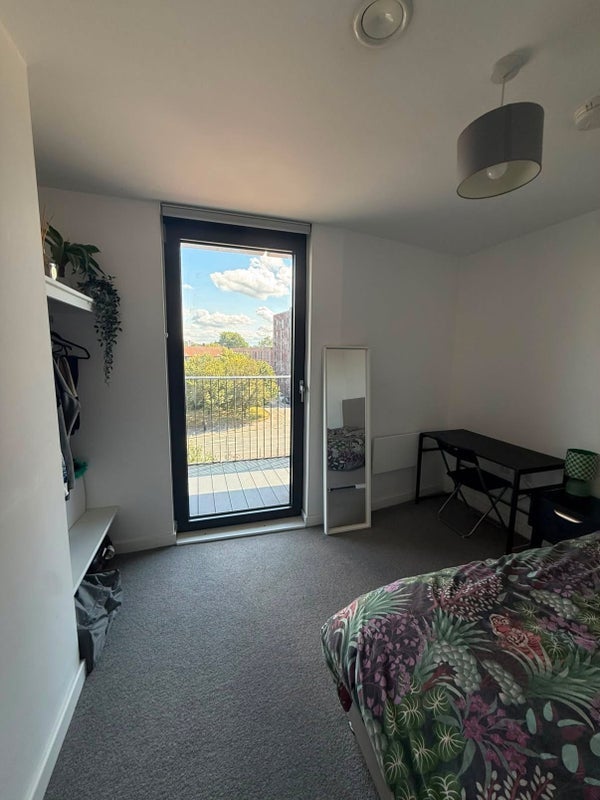 Room Trentham Street in Manchester