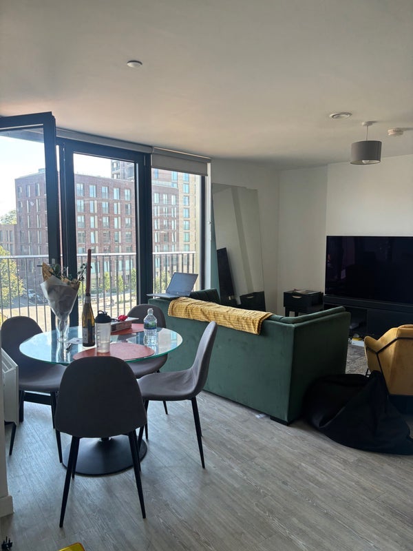 Room Trentham Street in Manchester