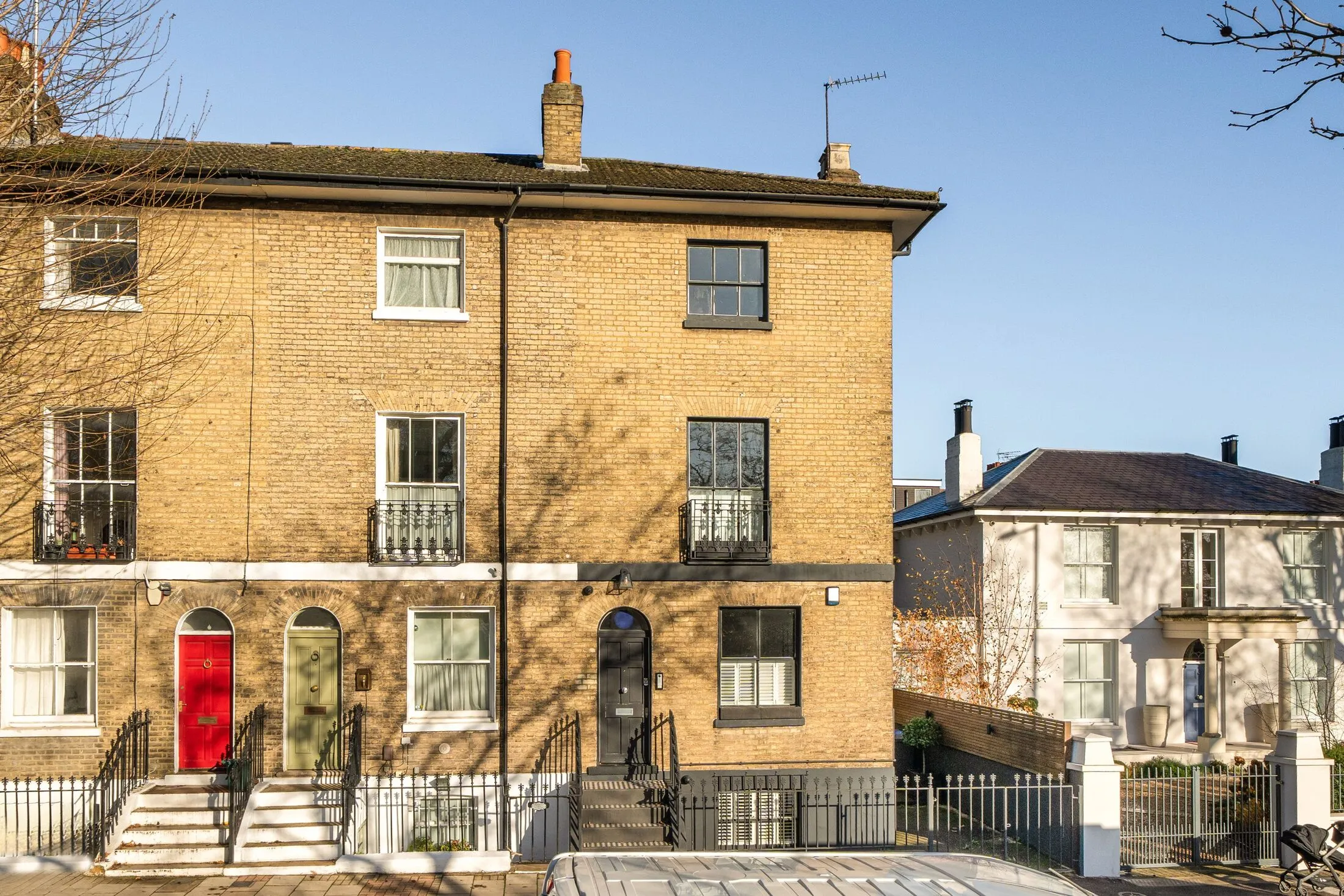 House Harrow Road in Greater London