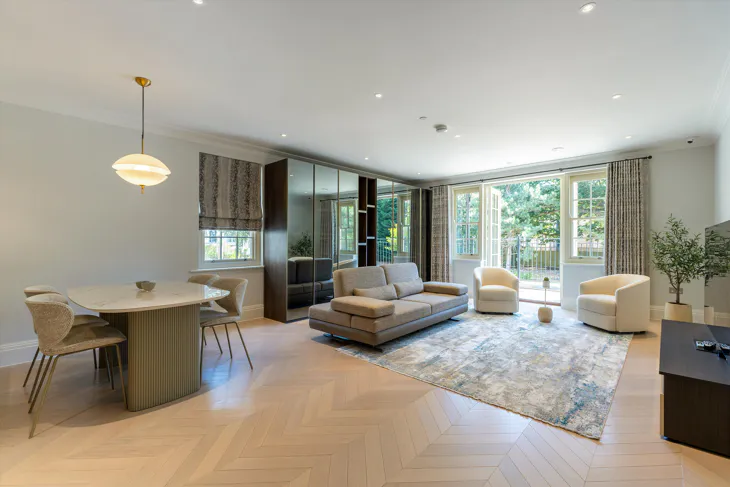 Flat King John Square in Borough of Runnymede