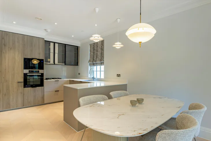 Flat King John Square in Borough of Runnymede
