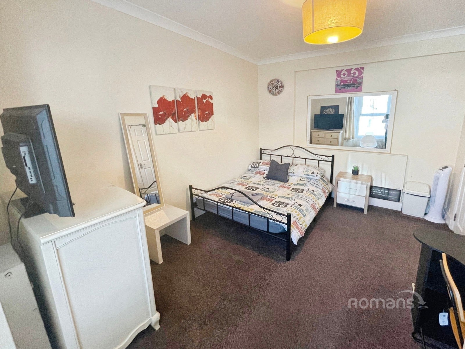 Room Caversham Road in Reading