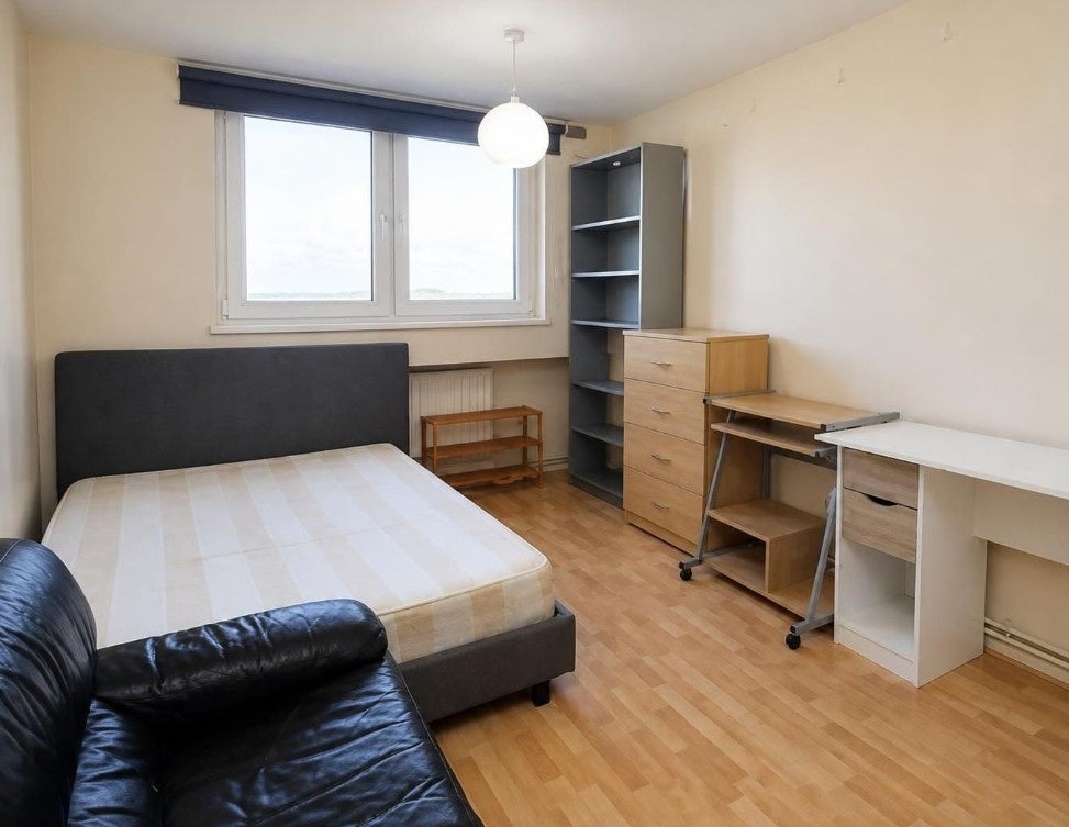 Room Stafford Terrace in Greater London