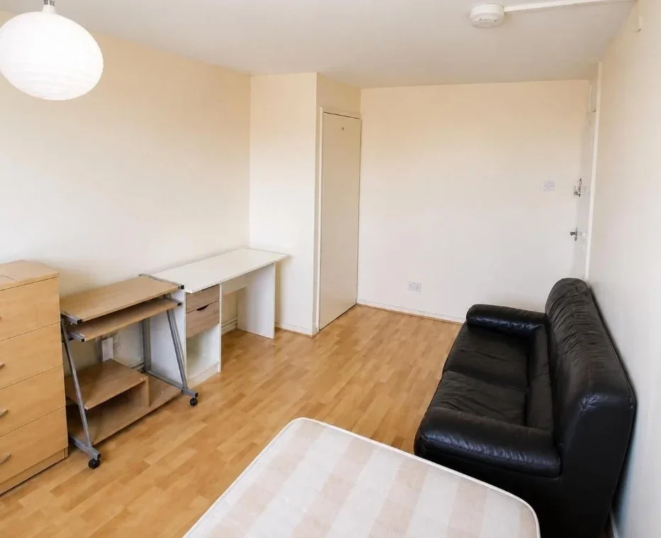 Room Stafford Terrace in Greater London
