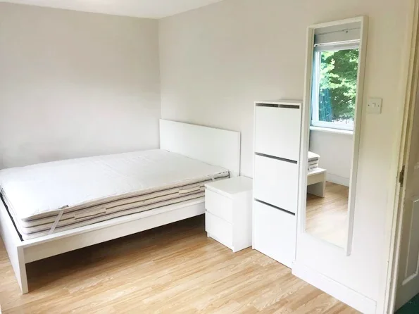 Flat Nelson Square in Greater London
