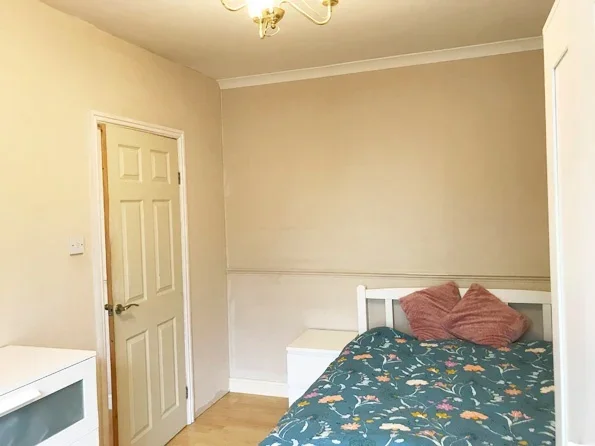 Flat Nelson Square in Greater London