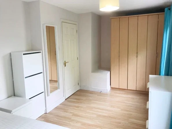 Flat Nelson Square in Greater London