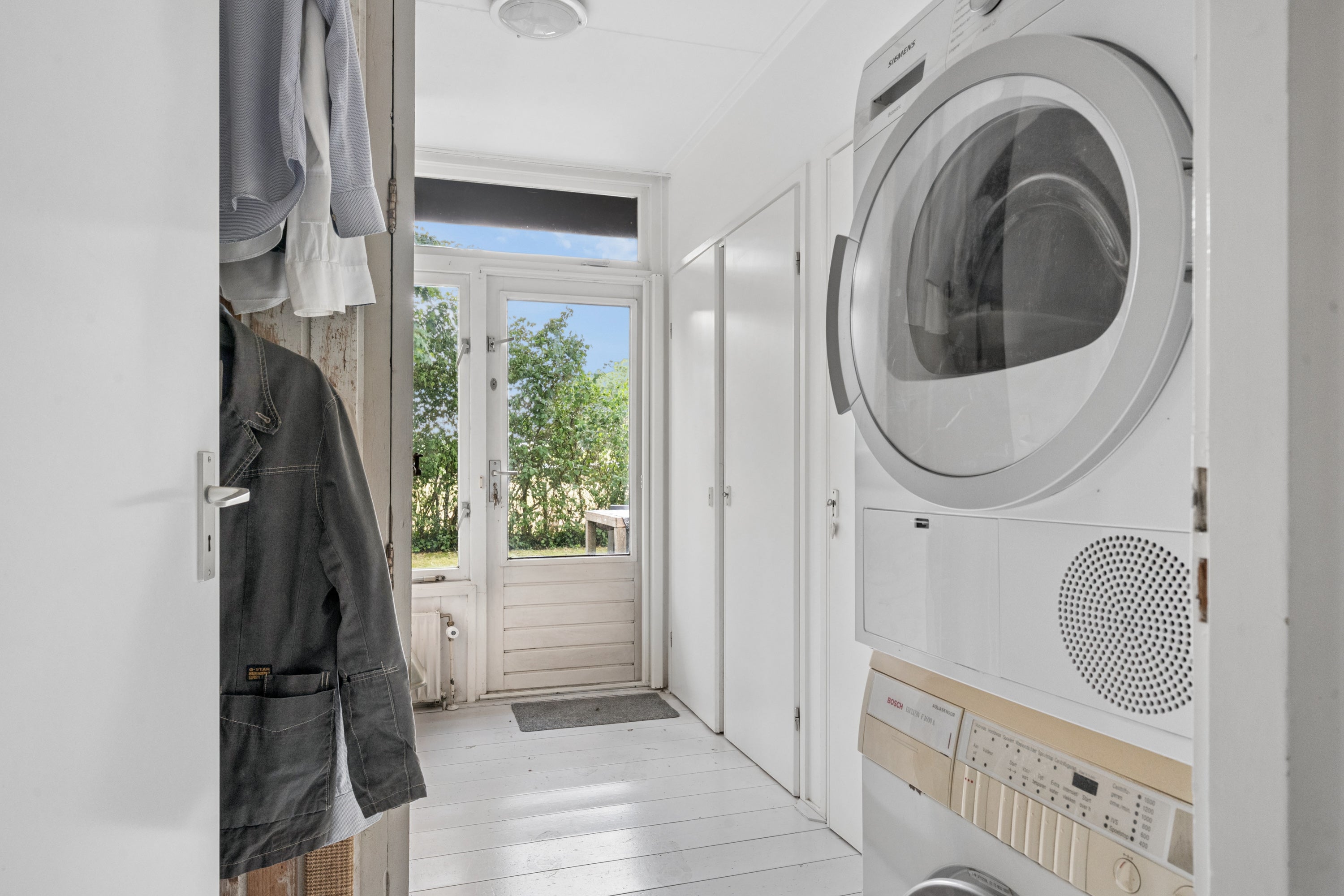 Vrijstaande woning te koop: Mgr. Van De Weteringstraat 59, Hoogland