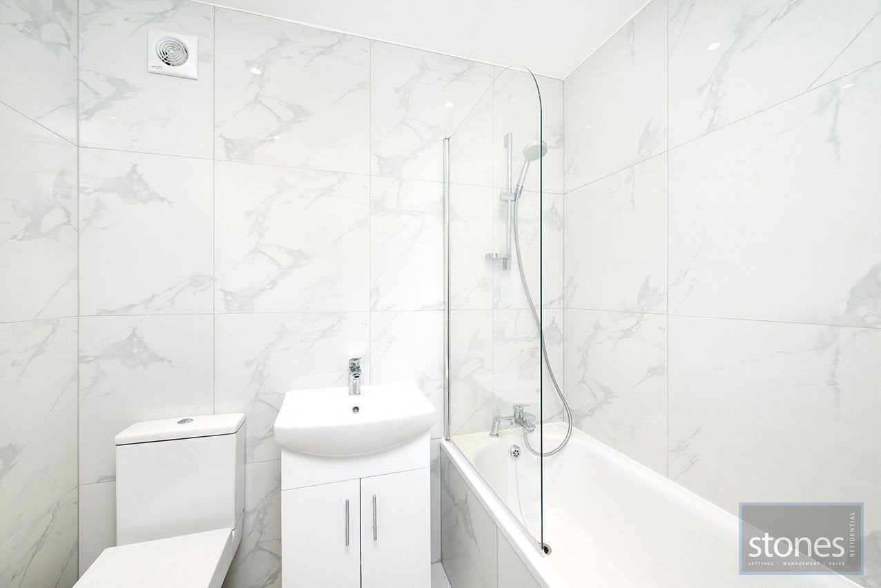 Flat Birse Crescent in Greater London