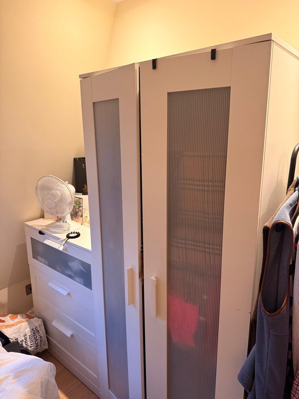 Room Hazelbourne Road in Greater London