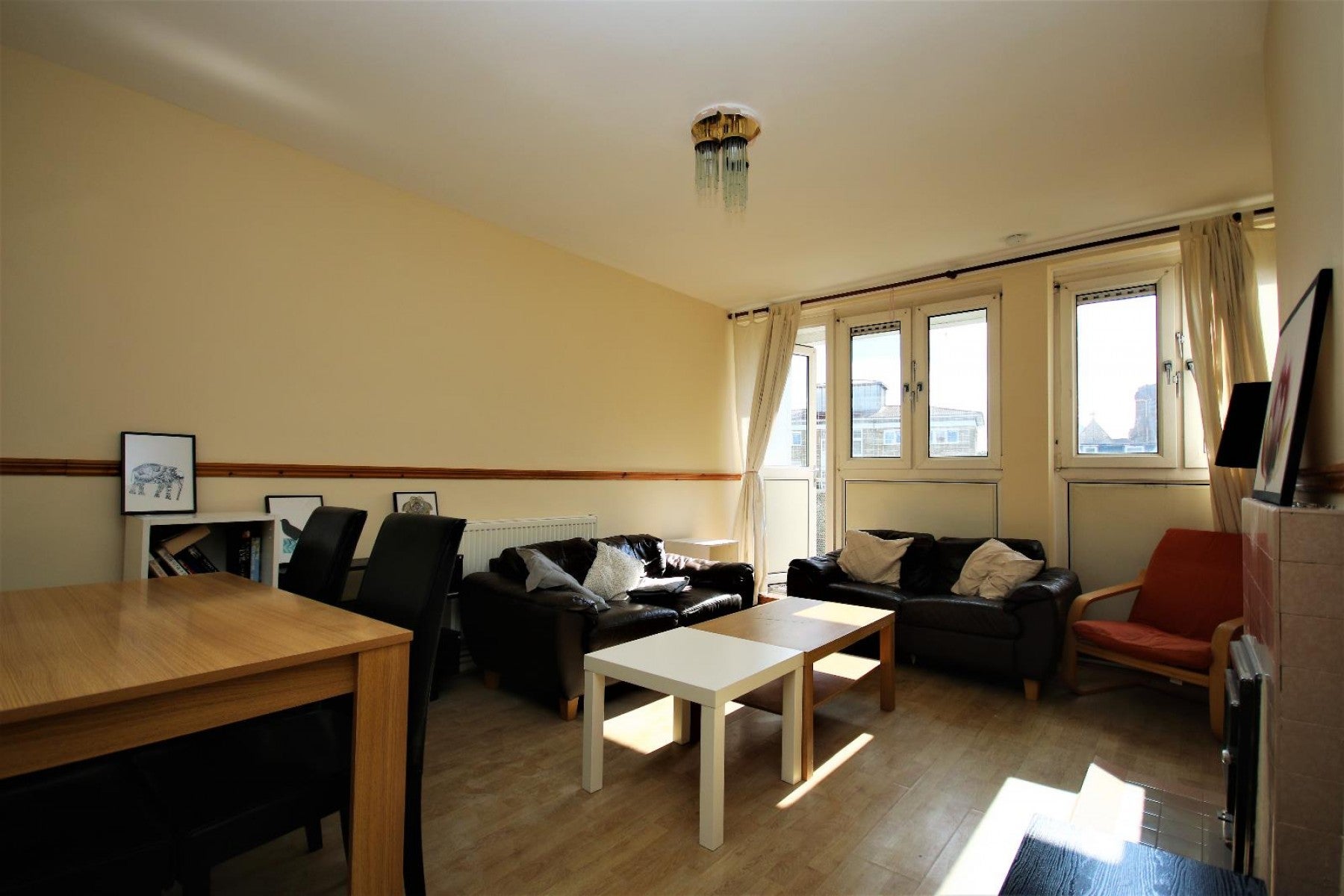 Flat Nuttall Street in Greater London