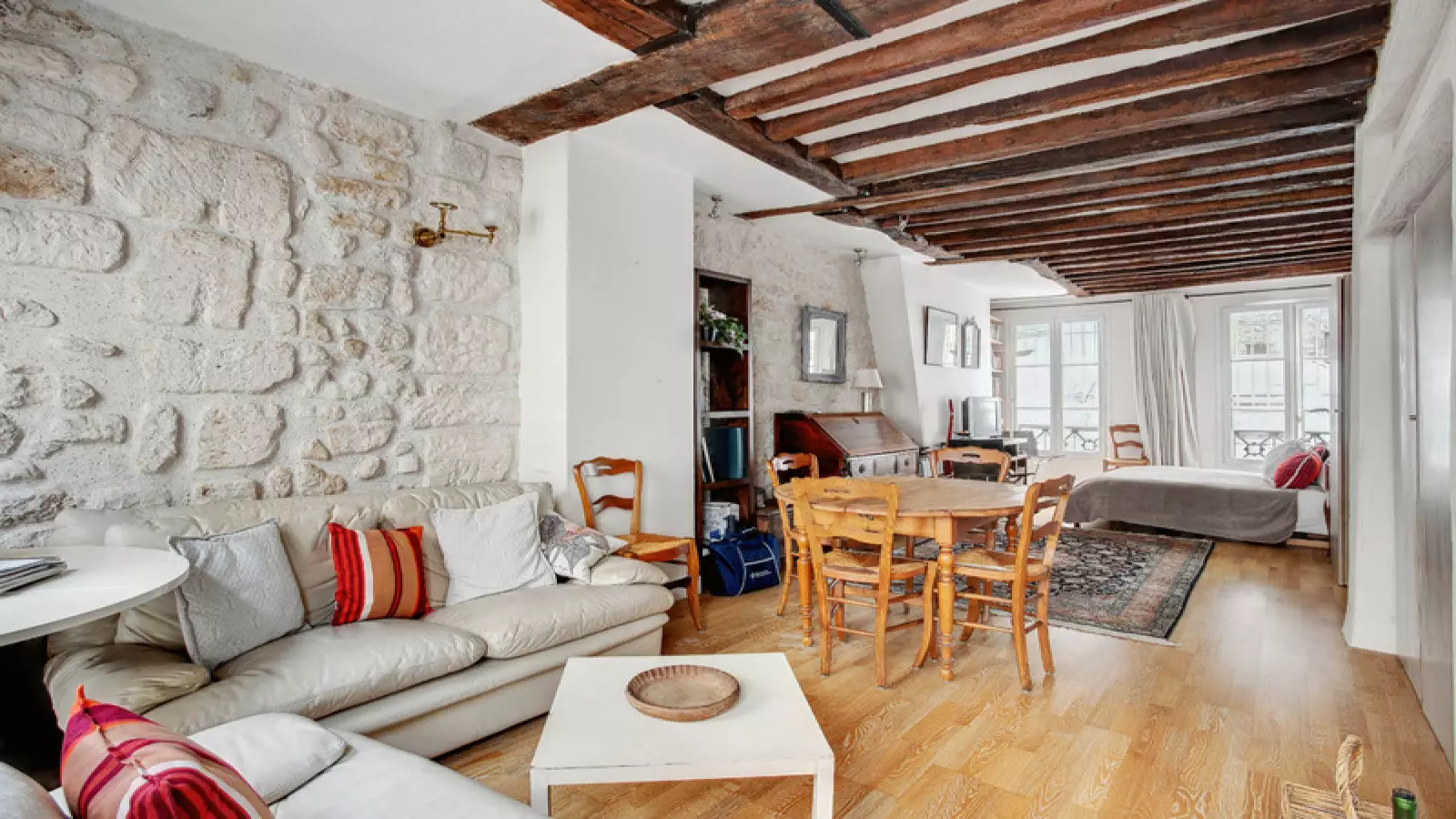 Flat Rue Guisarde in Paris