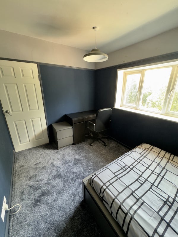 Room Shalnecote Grove in Birmingham