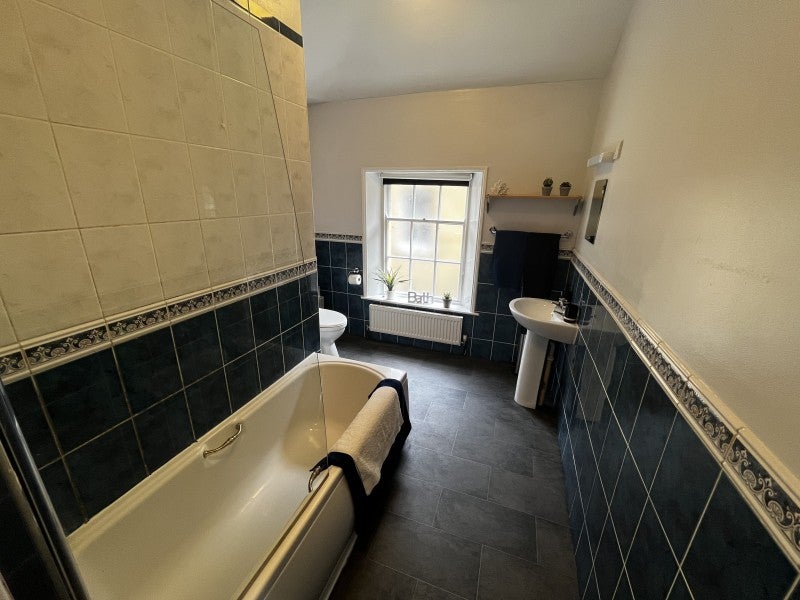Room Cumberland Road in Leeds