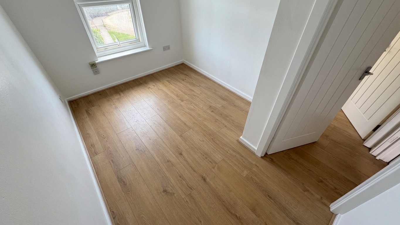 Flat Lime Row in Greater London