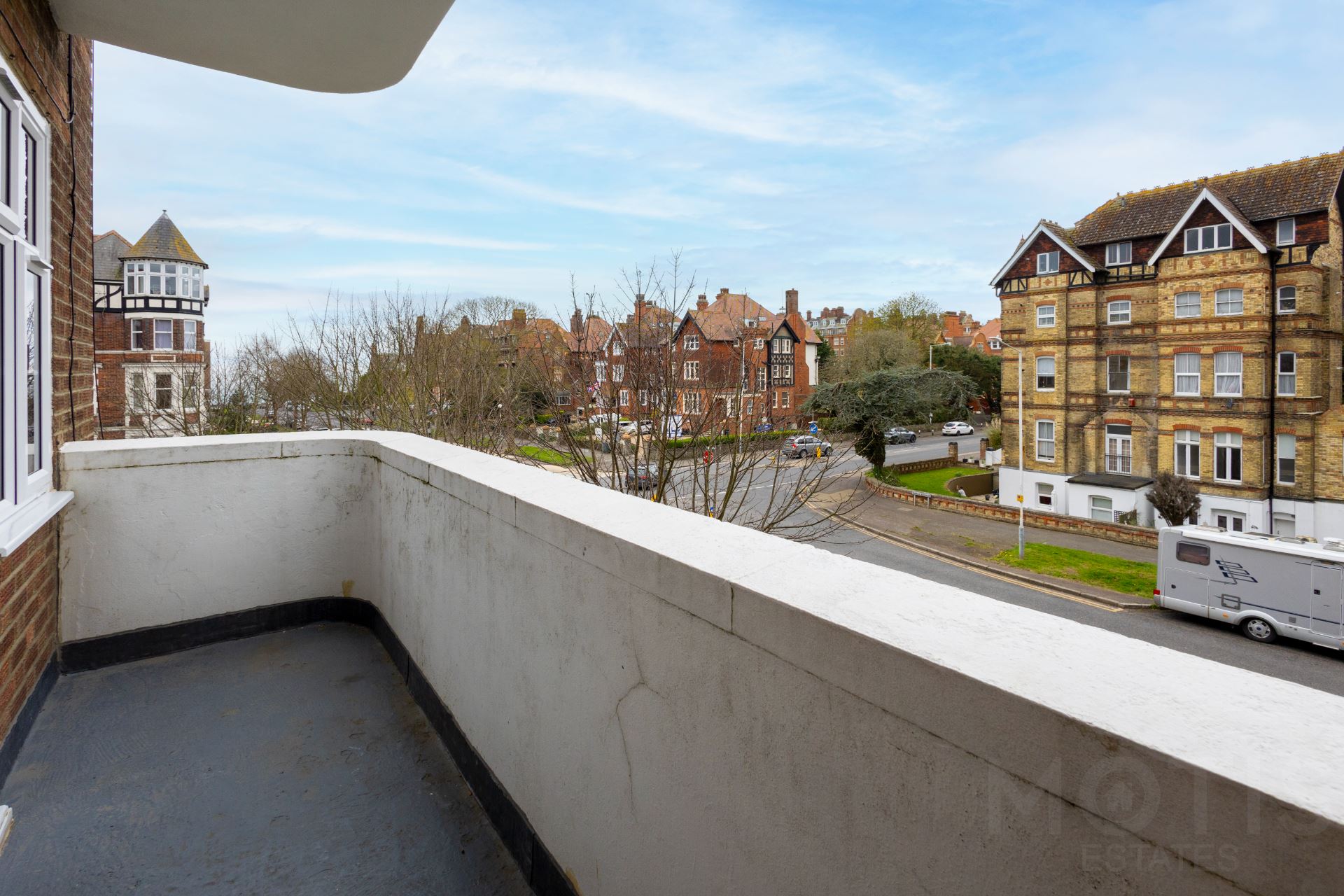 Flat Sandgate Road in Folkestone and Hythe District