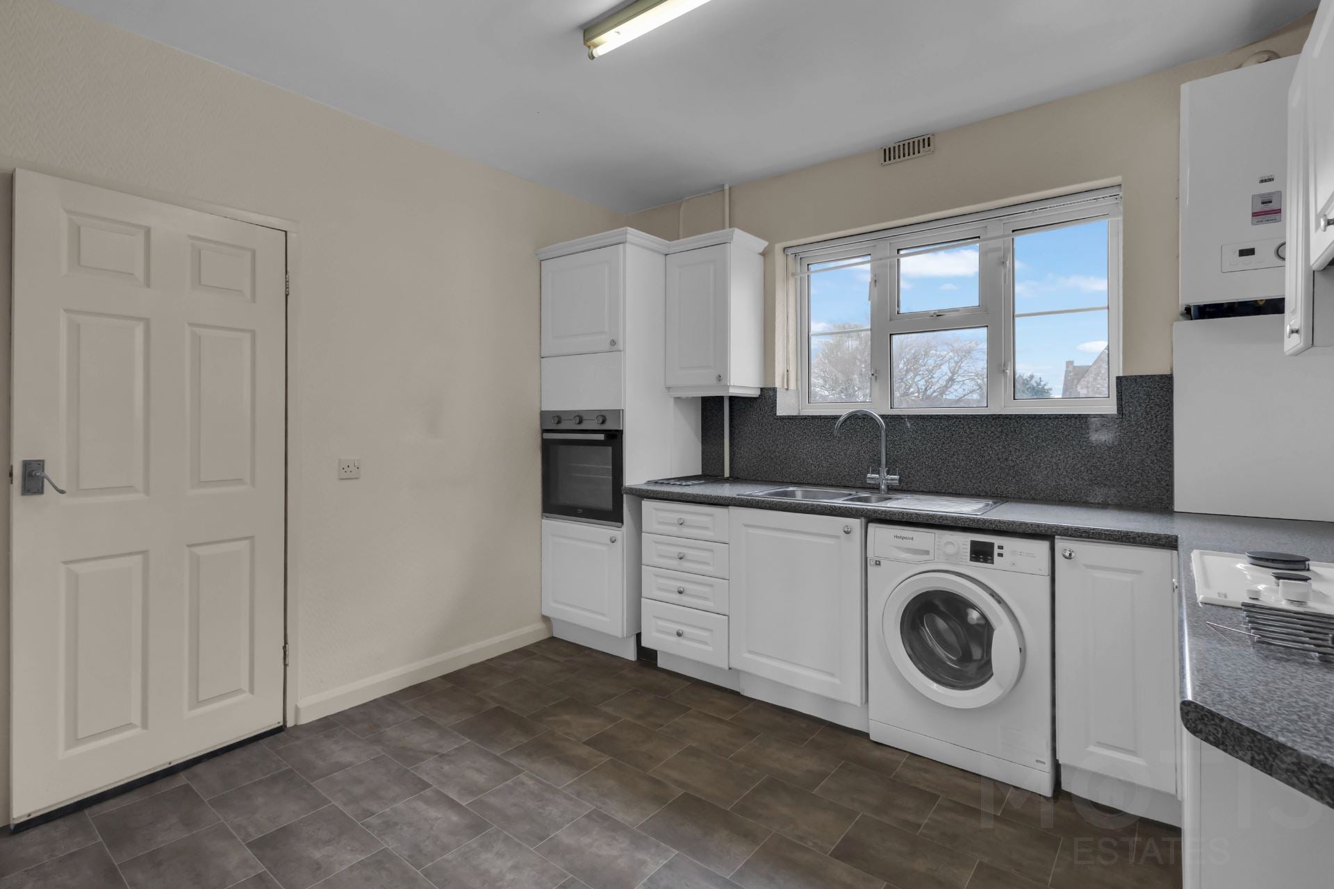 Flat Sandgate Road in Folkestone and Hythe District