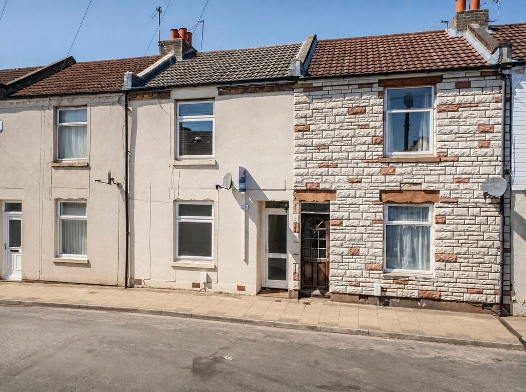 House Leonard Road in Gosport