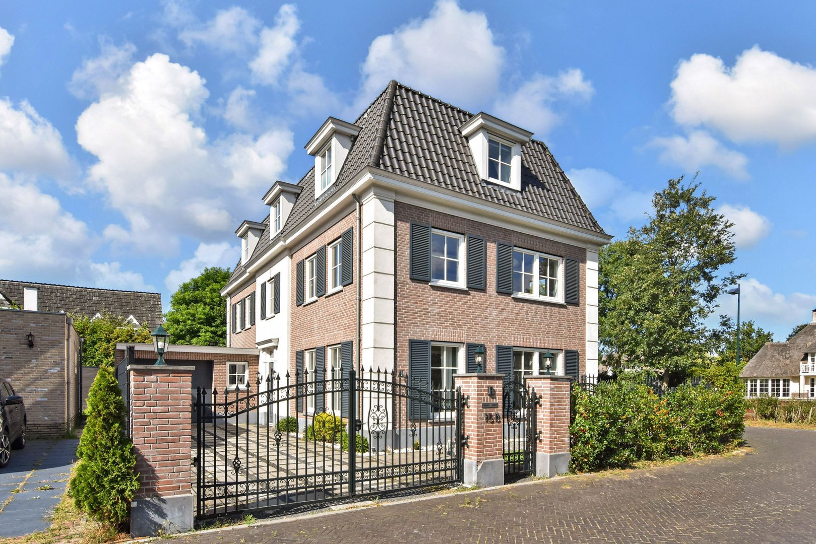 Huis Gravin Margarethalaan 15 B in Den Haag