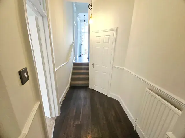 Flat Westcliff Avenue in Southend-on-Sea
