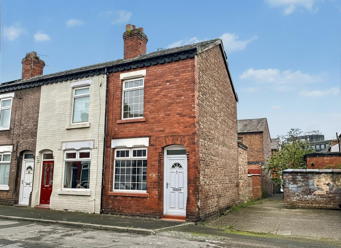House Dalton Street in Trafford