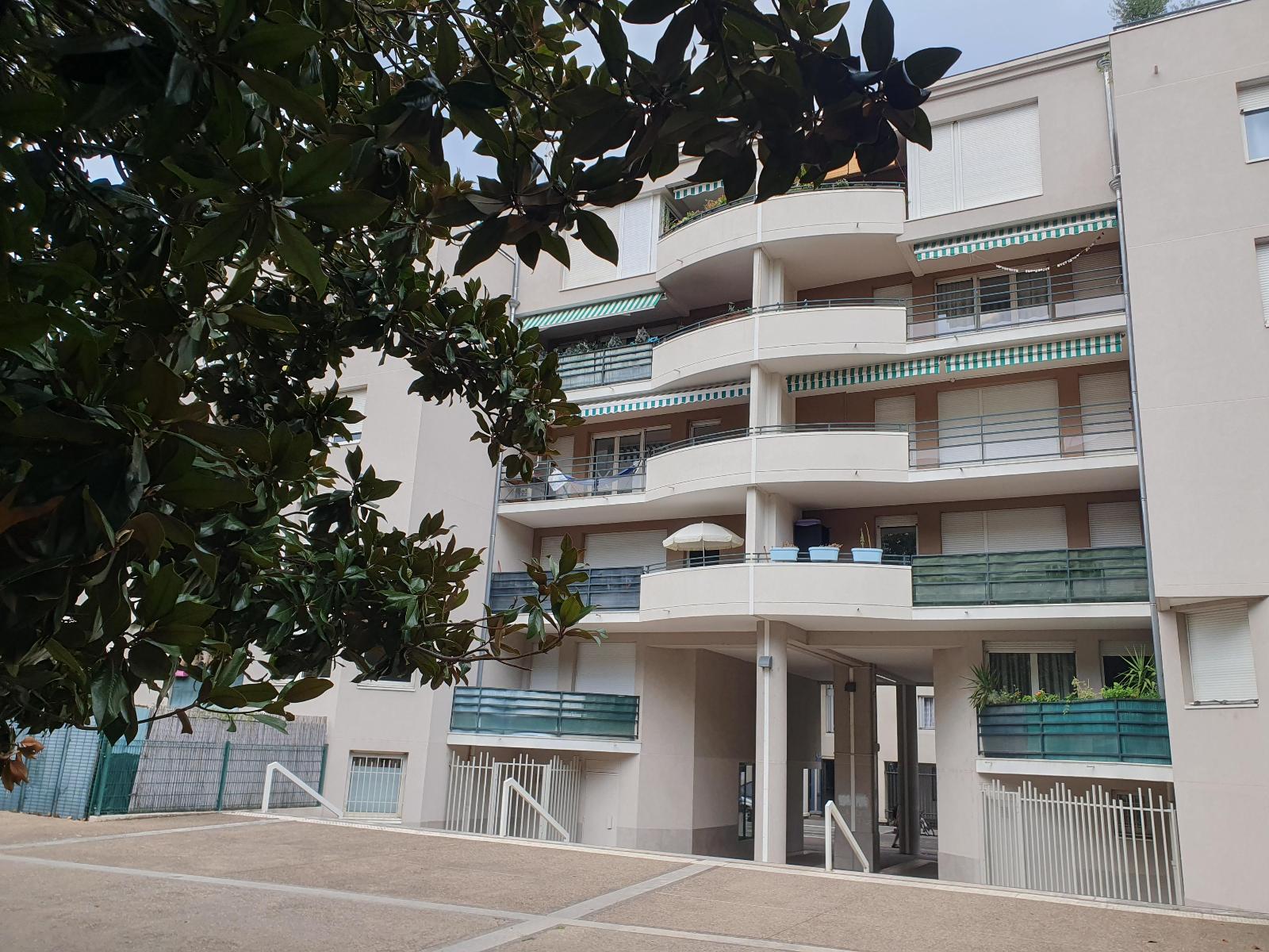 Appartement Rue Clément Michut à Villeurbanne