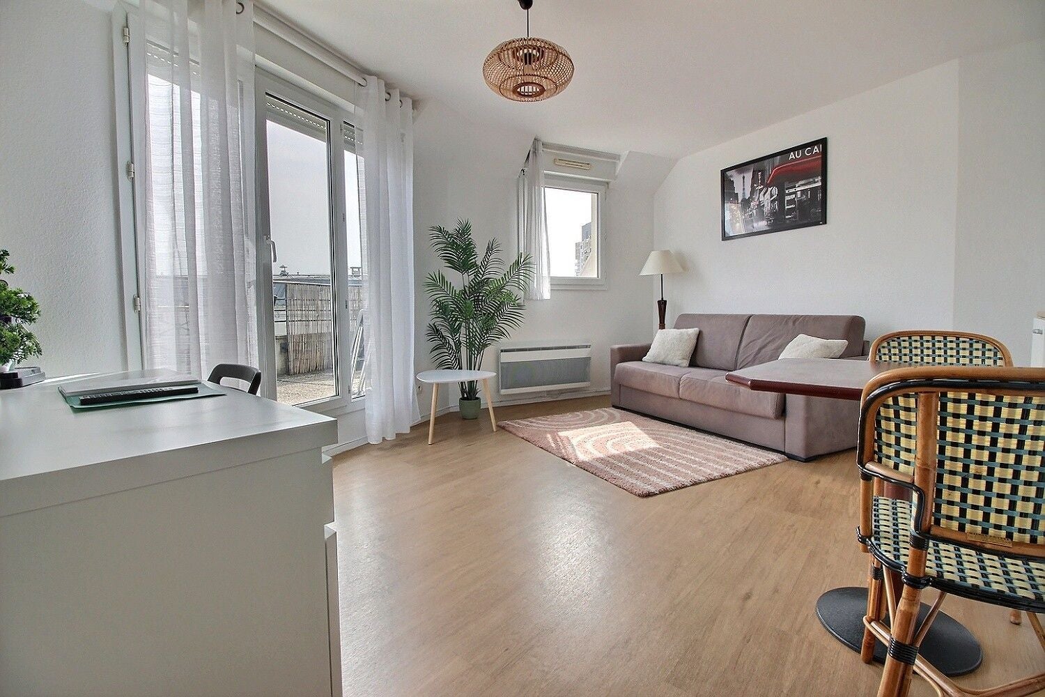 Flat Place Jacques Madaule in Issy-les-Moulineaux