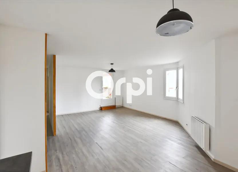 Appartement Avenue Emmanuel Clément à Saint-Symphorien-sur-Coise