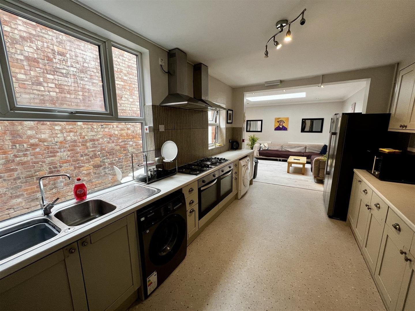Room Stretton Road in Leicester