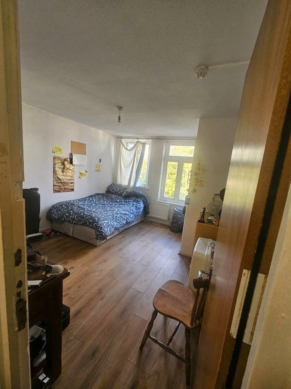 Room Bruce Road in Greater London