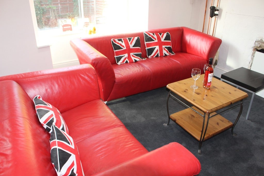 Room Geneva Road in Darlington